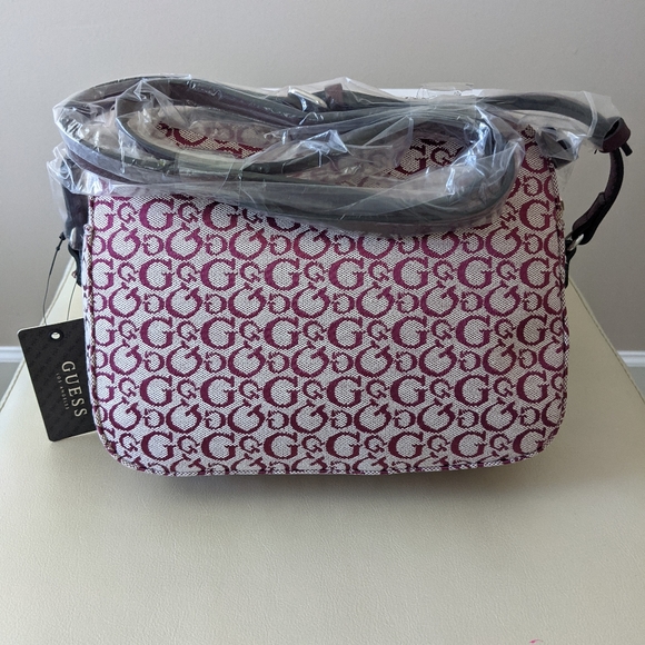 Guess bag - Picture 2 of 4